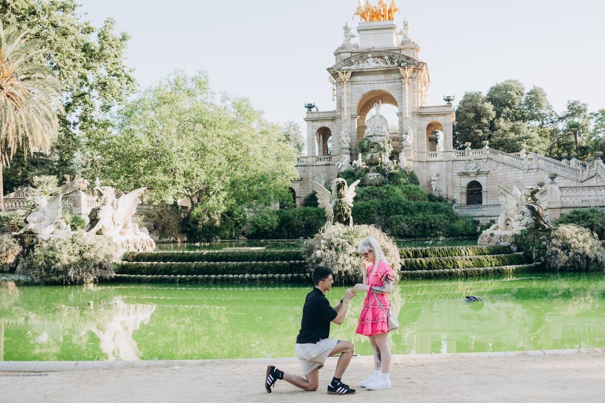 Proposal photoshoot at Parc de la Ciutadella in Barcelona